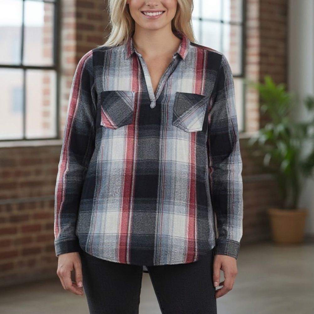 MUDD Women’s Lightweight V-Neck Plaid Long Sleeve Shirt, Size XL, NWT‎